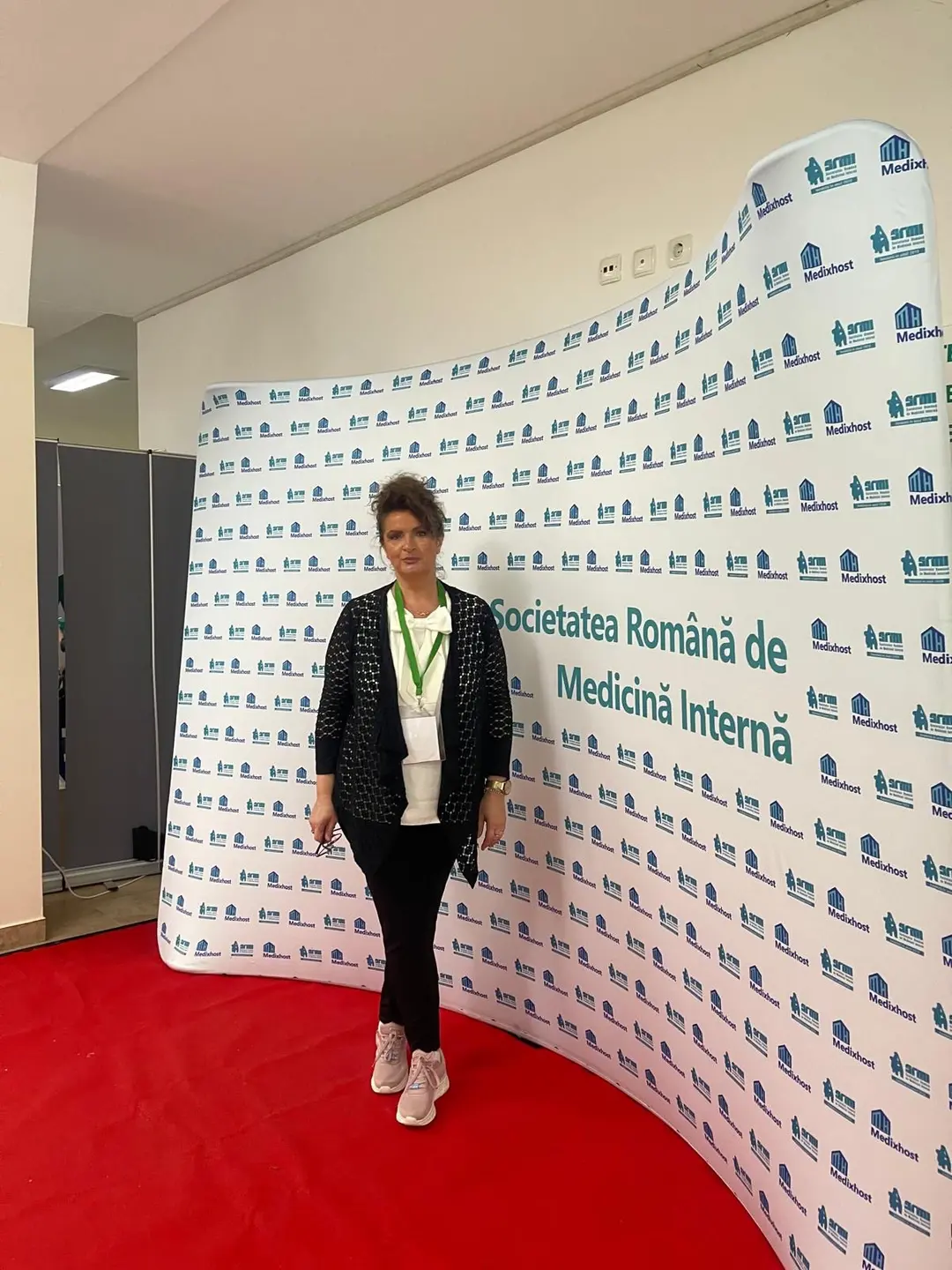 Dr. Adriana Raica